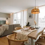 Marzano - 2 Bedrooms And Terrace In Alvalade Appartamento *