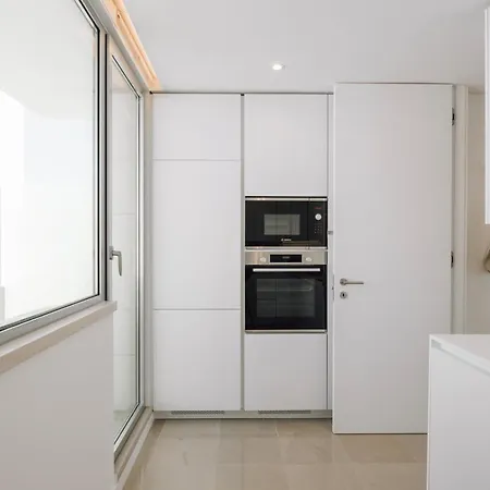 Marzano - 2 Bedrooms And Terrace In Alvalade Appartement