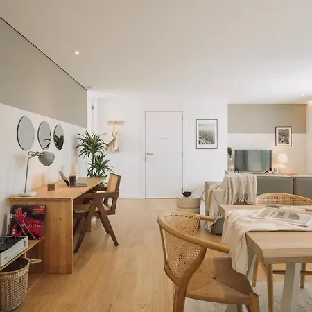 Marzano - 2 Bedrooms And Terrace In Alvalade * Lisbon