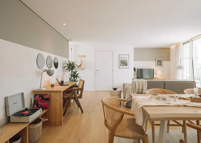 Marzano - 2 Bedrooms And Terrace In Alvalade * ליסבון