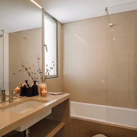 Апартаменты Marzano - 2 Bedrooms And Terrace In Alvalade *